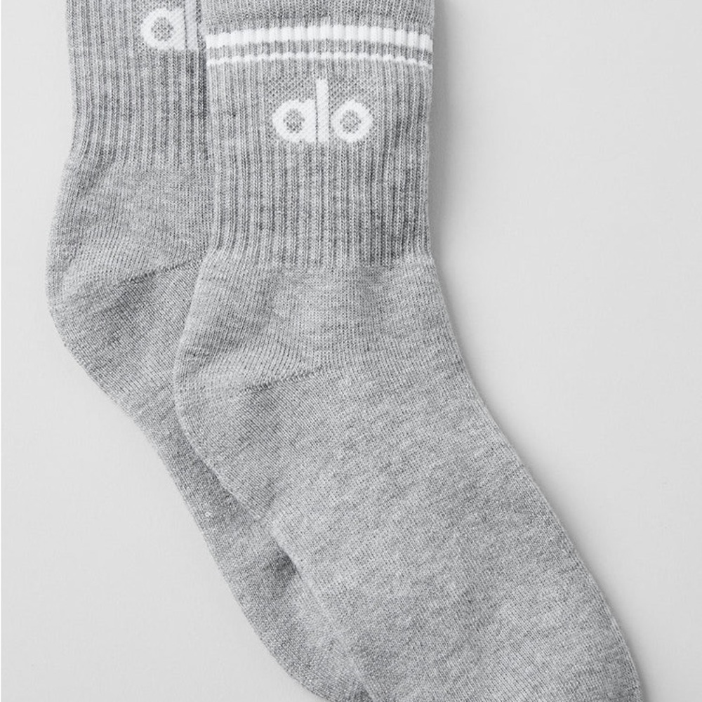 ALO Unisex Half Crew Throwback Sock /‎ Size M / NWT & Still In Bag